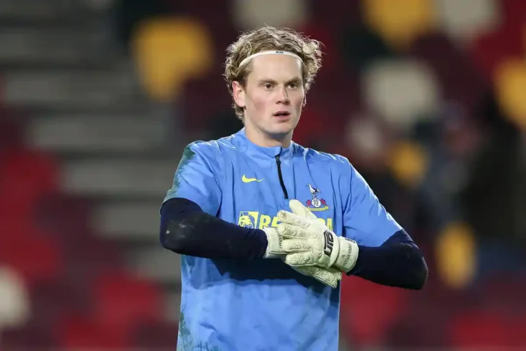 Antonin Kinsky avec Tottenham