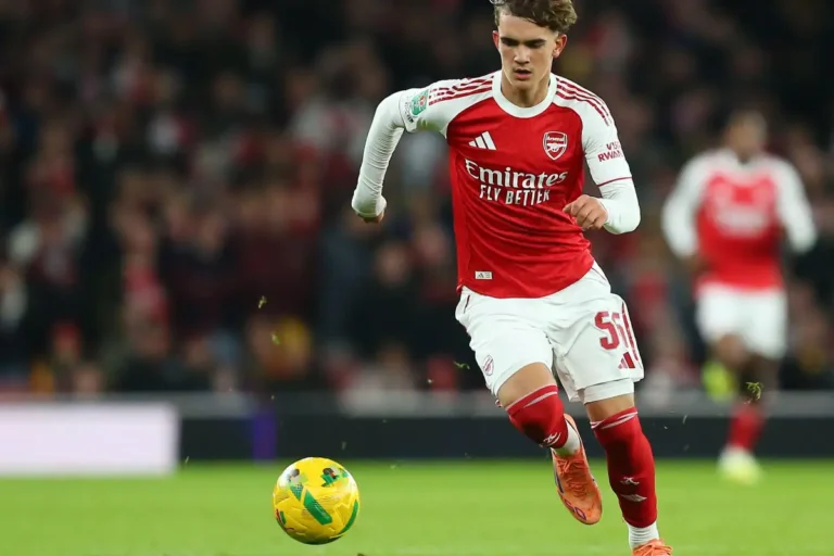 Arsenal : le prodige signe son premier contrat pro