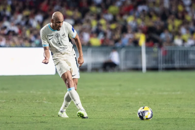 Fabinho fait un appel du pied aux club de Liga ©Alamy