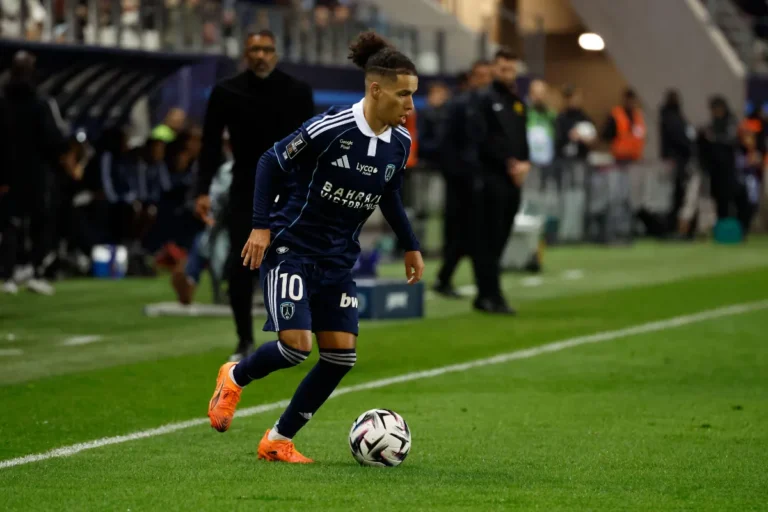 Ilan Kebbal sous le maillot du PFC