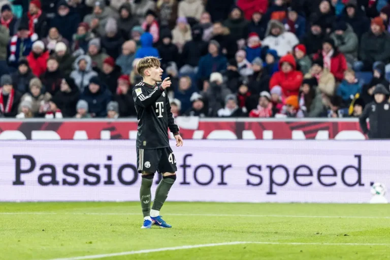 "Lenny s'est excusé et on passe à autre chose", le directeur sportif du Bayern met fin à la polémique sur Lennart Karl