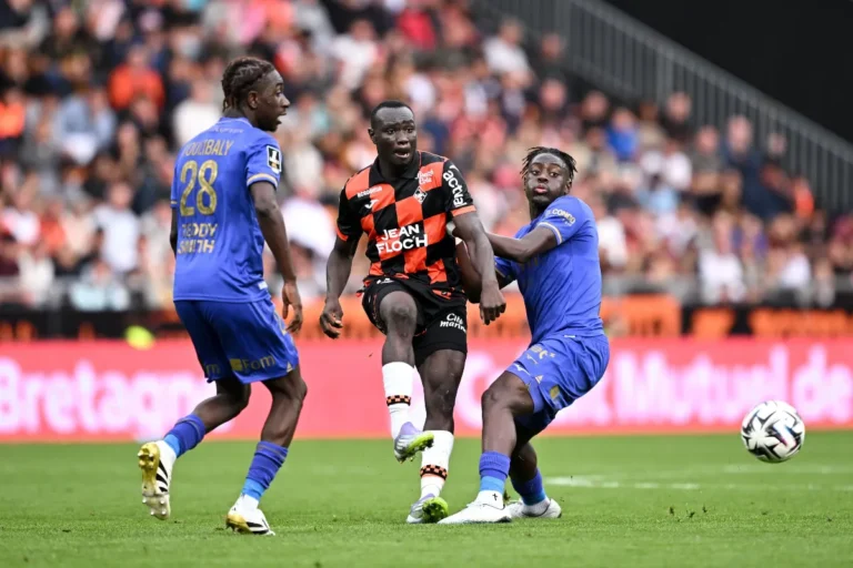 Mohamed Bamba sous le maillot de Lorient