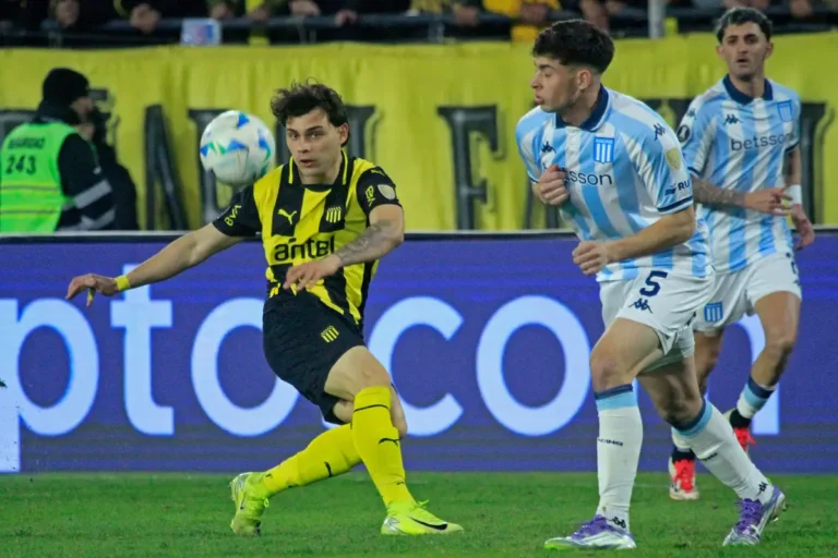 Nahuel Herrera avec Penarol