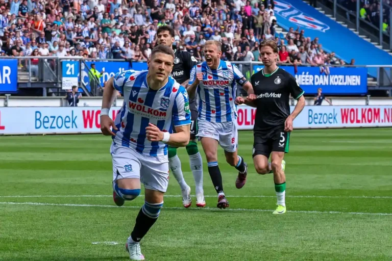 Officiel : Strasbourg expédie ce buteur serbe en Championship