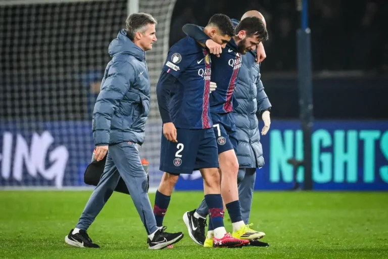 PSG : Khvicha Kvaratskhelia K.O !