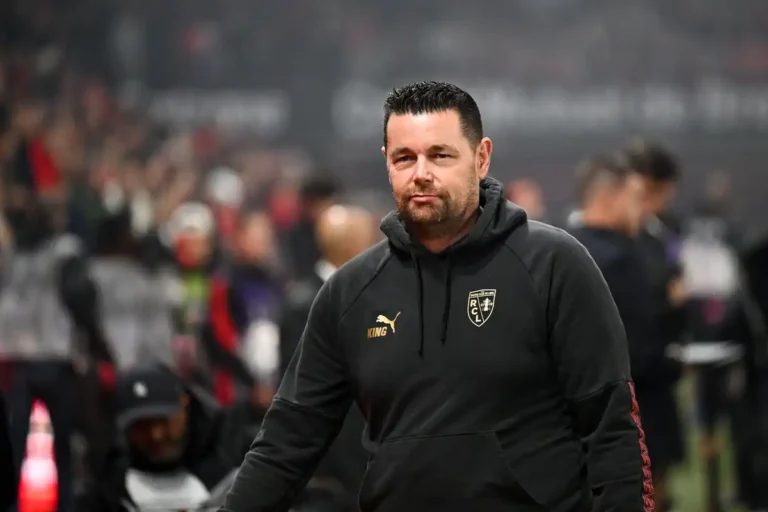 Pierre Sage assume la pression et relance la course au titre