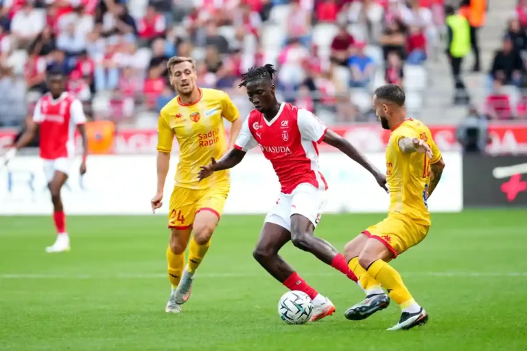 Rabby Nzingoula avec Strasbourg