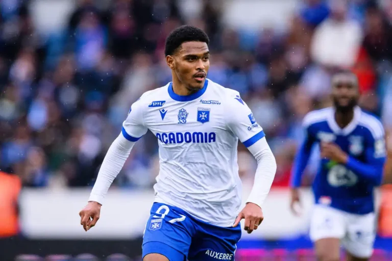 Rayan Raveloson identifié comme renfort