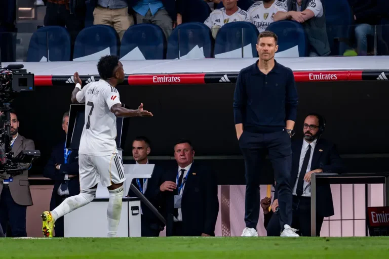 Real Madrid : Alonso fait le point sur Vinicius