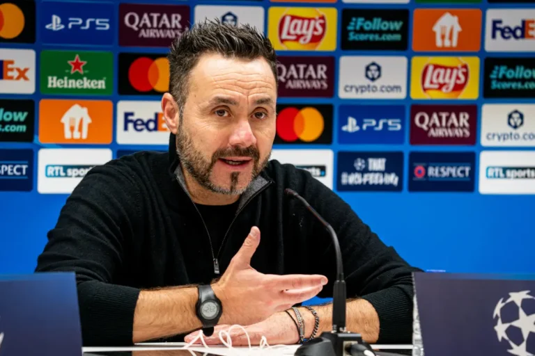 Roberto De Zerbi tacle le Trophée des Champions ©Alamy