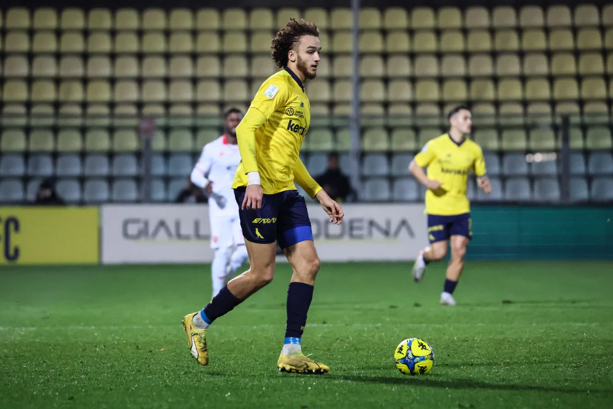 Yanis Massolin sous le maillot de Modena