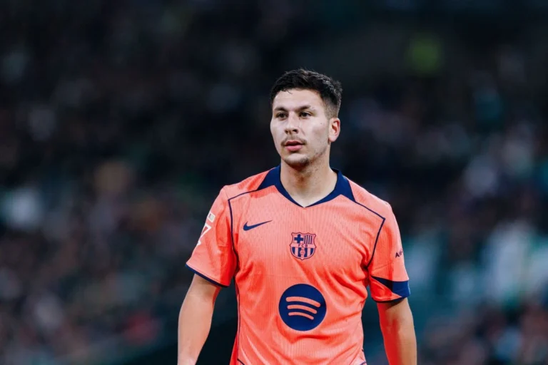 Roony Bardghji sous le maillot du Barça @Alamy