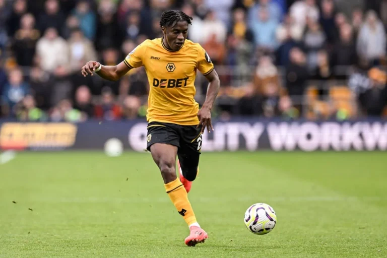 Jean-Ricner Bellegarde sous le maillot de Wolverhampton @Alamy