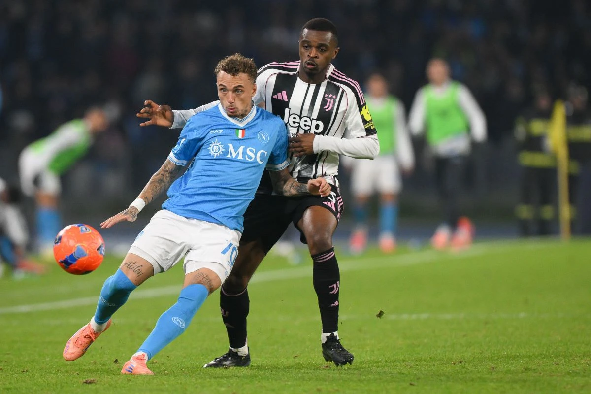 Napoli : Lang déjà poussé dehors !