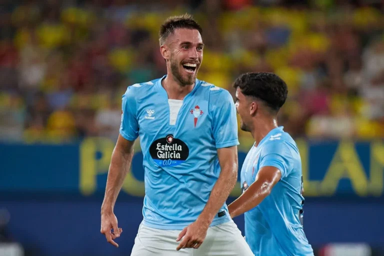 Oscar Mingueza sous le maillot du Celta Vigo @Alamy