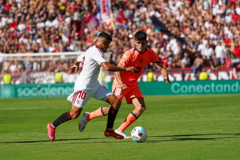 Alexis Sanchez sous le maillot du FC Séville @Alamy