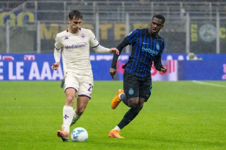 Mattia Viti sous le maillot de la Fiorentina @Alamy