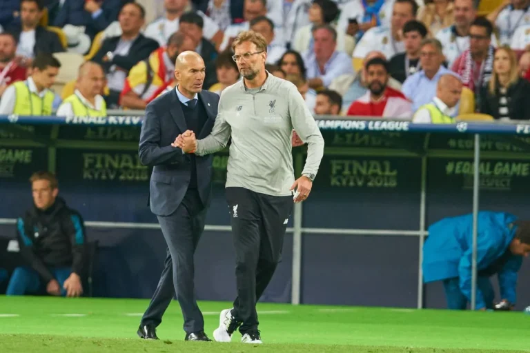 Zidane et Klopp lors de la finale de LDC Real Madrid - Liverpool @Alamy