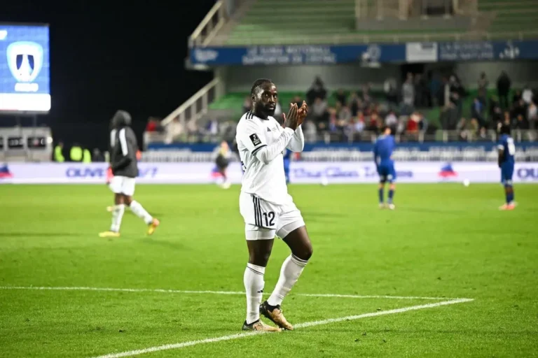 Un international malien mis à la rue à Paris
