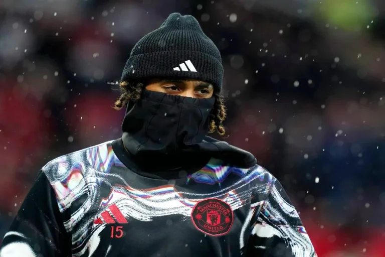 Man United : Leny Yoro dans les nasses de la justice anglaise