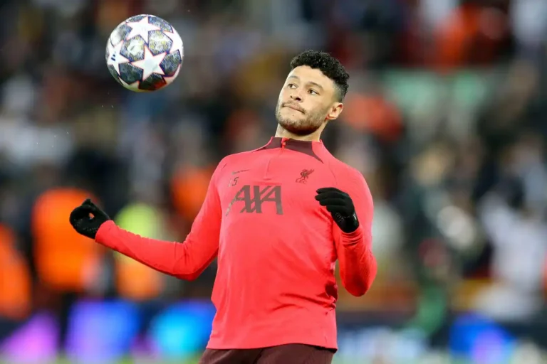 Oxlade-Chamberlain bientôt en vert et blanc?"