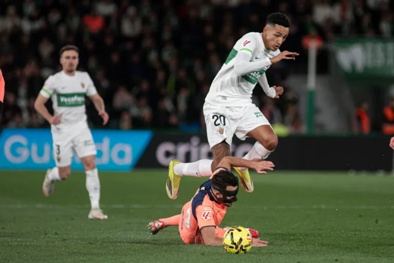 Álvaro Rodríguez en action avec Elche