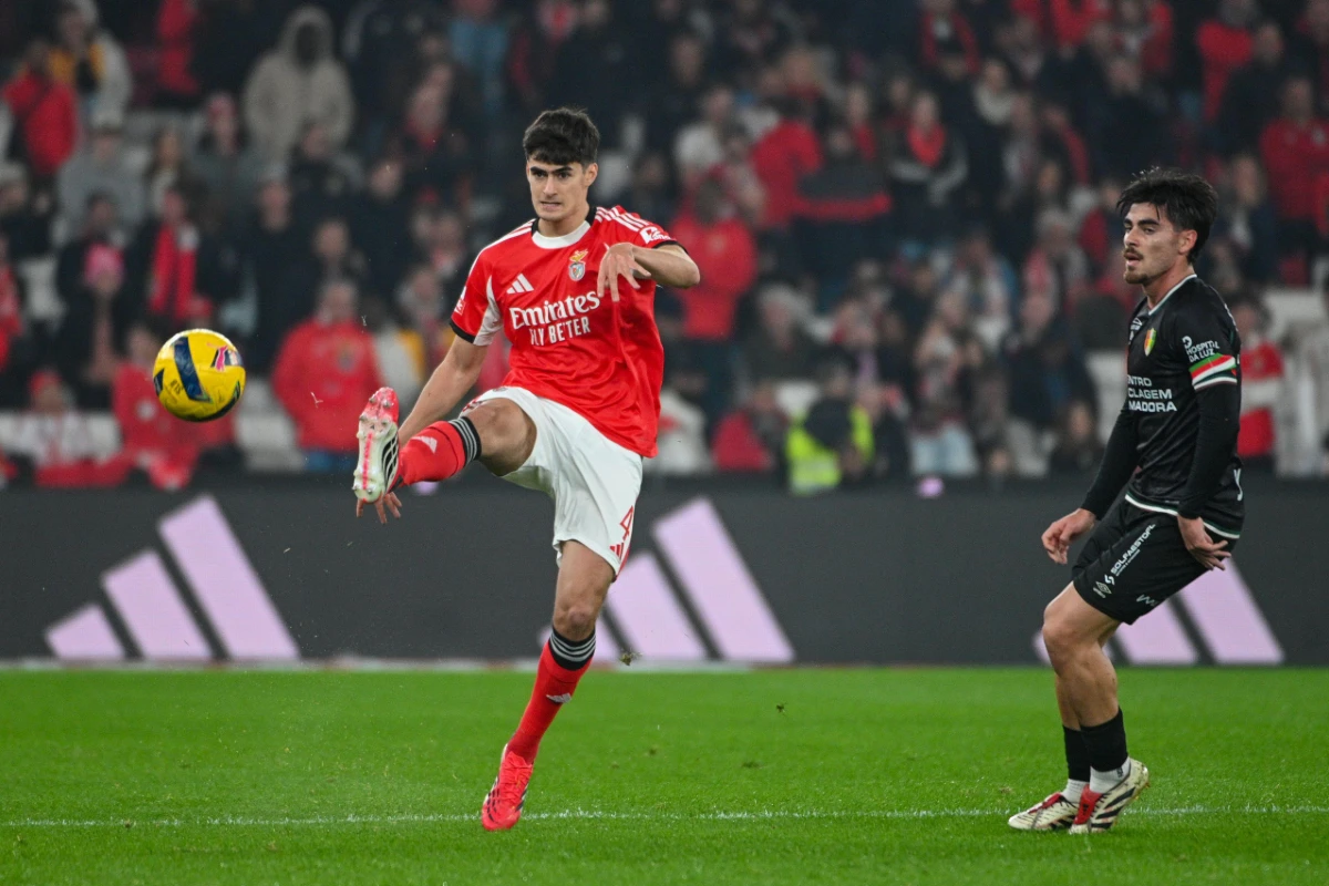 Le Real Madrid abdique pour Antonio Silva