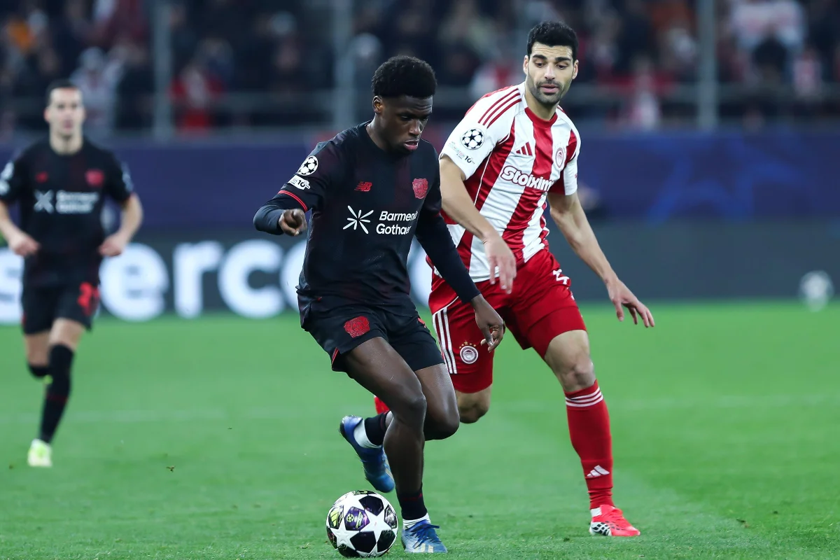 Ernest Poku sous le maillot de Leverkusen