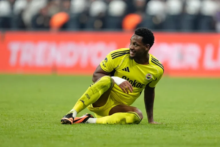 Jhon Durán ne viendra plus à Lille ©Alamy