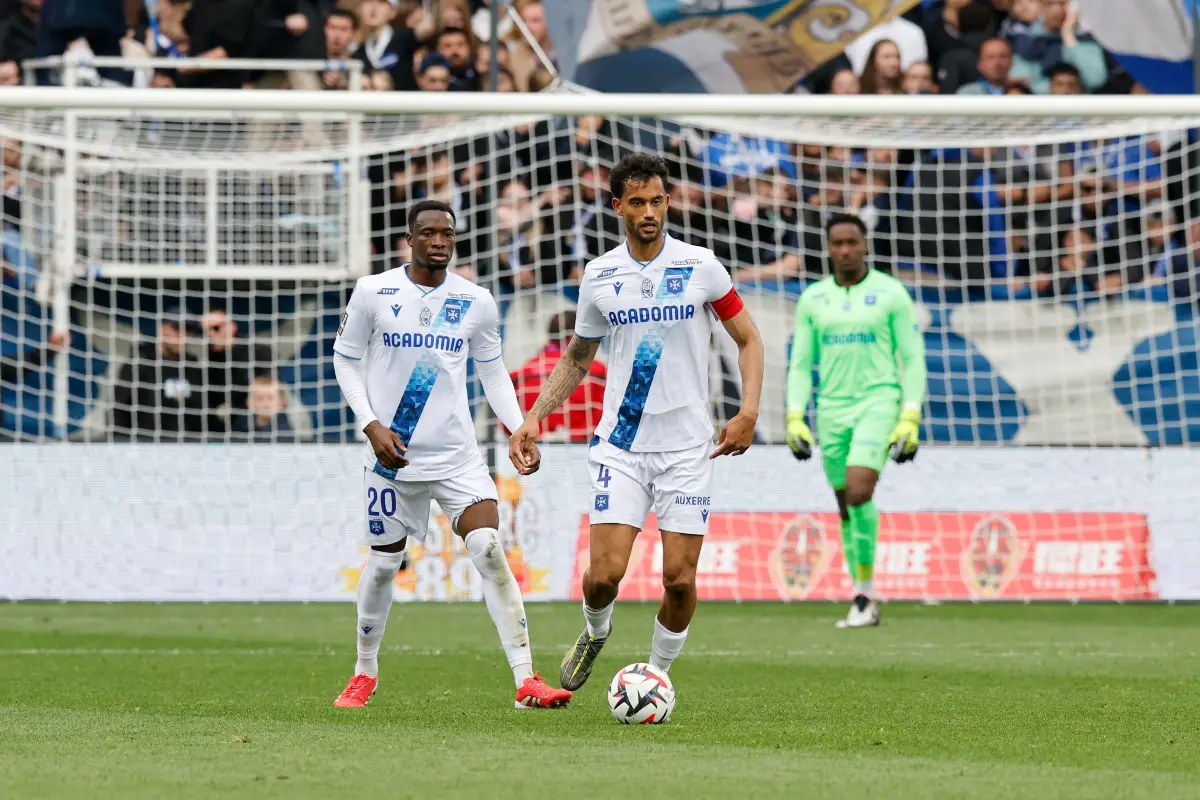 ASSE : Un Brésilien pour renforcer la défense ?