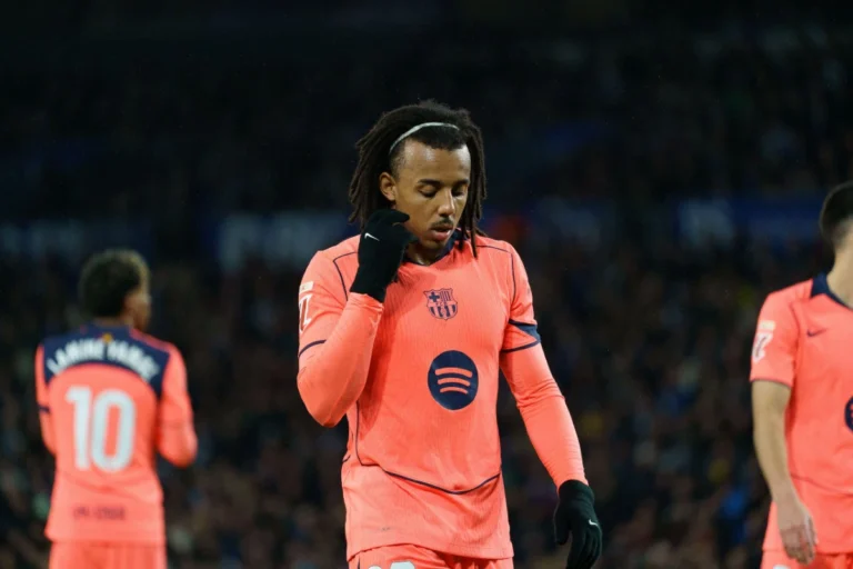 Jules Koundé visé par Manchester City ©Alamy