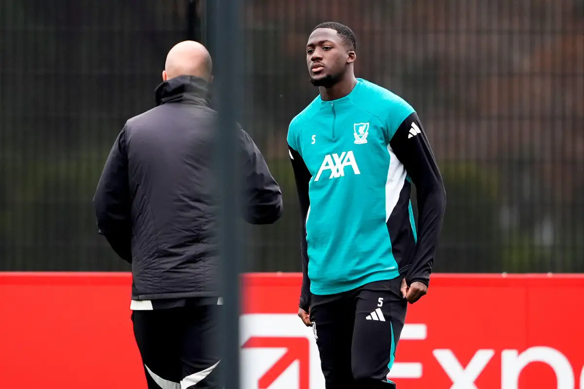 Liverpool : l'entraîneur aussi harcèle le défenseur français