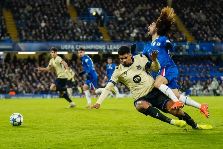 Marc Cucurella visé par le Barça ©Alamy