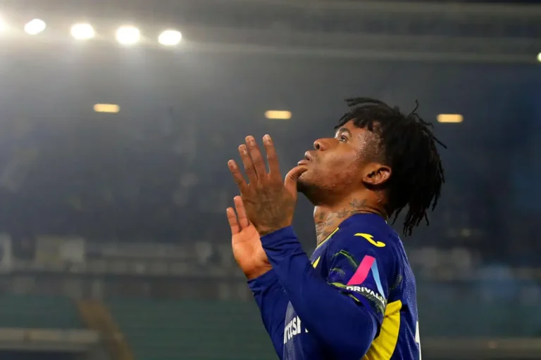 OL : l'ex-buteur de Lyon se plaint du racisme en Italie