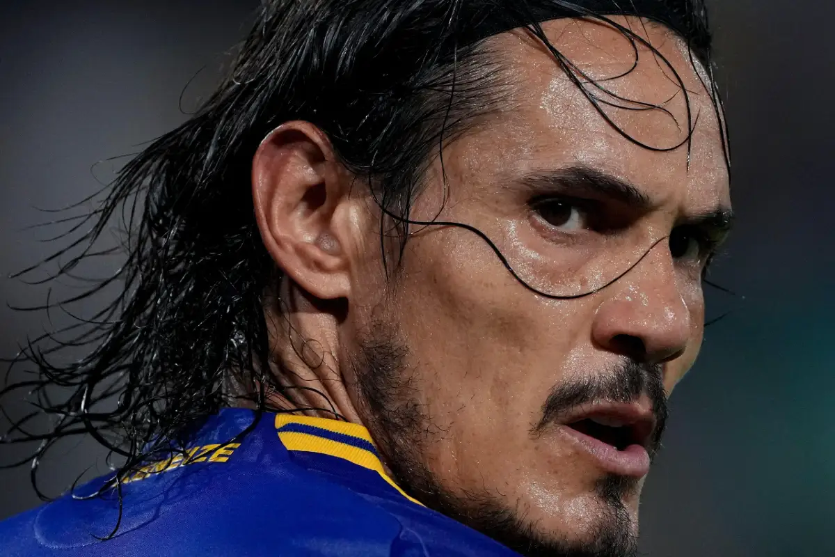 PSG : l’ex-buteur de Paris traîné dans la boue en Argentine