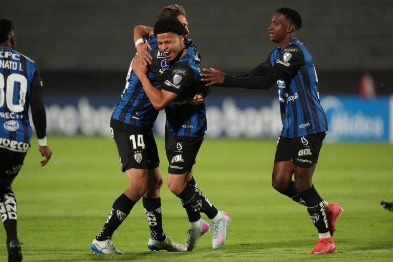 Patrik Mercado avec l'Independiente