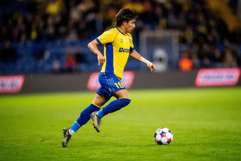 Sho Fukuda sous le maillot de Brondby
