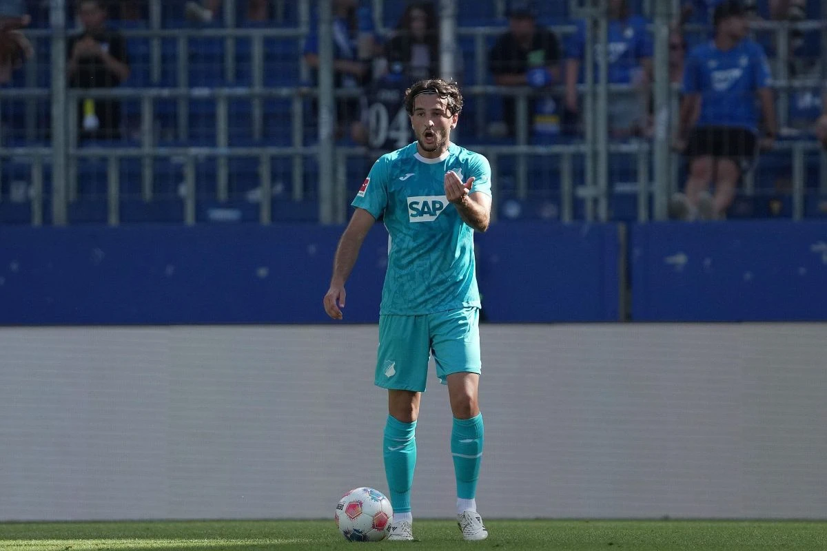 La nouvelle sensation de Bundesliga suivi par Milan et Tottenham !