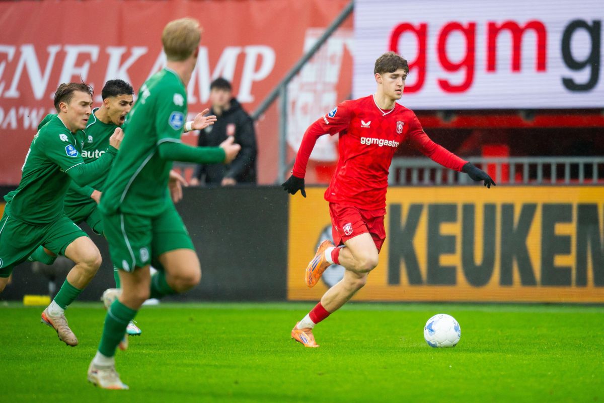 Aston Villa lorgne sur un jeune Néerlandais