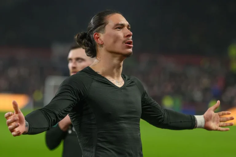 Darwin Nunez célébrant un but @Alamy