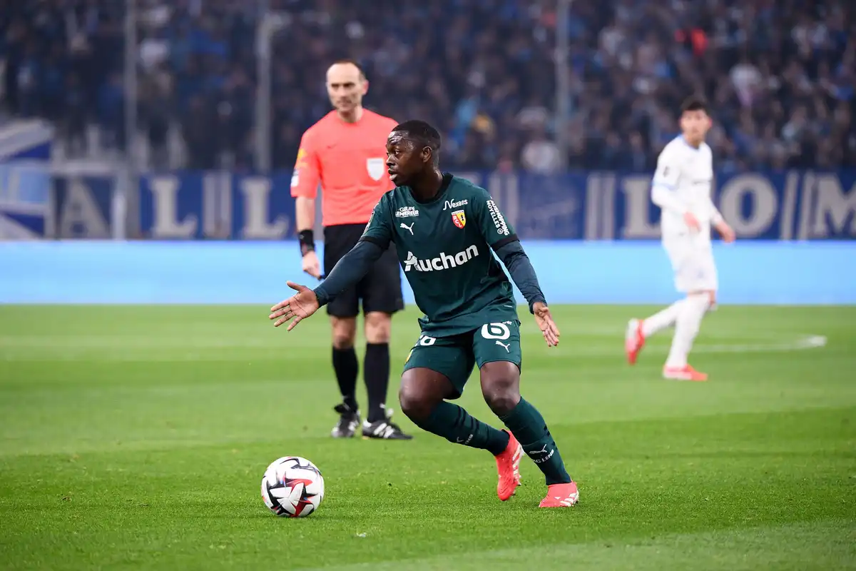 Un ancien milieu de Monaco démolit la CAF