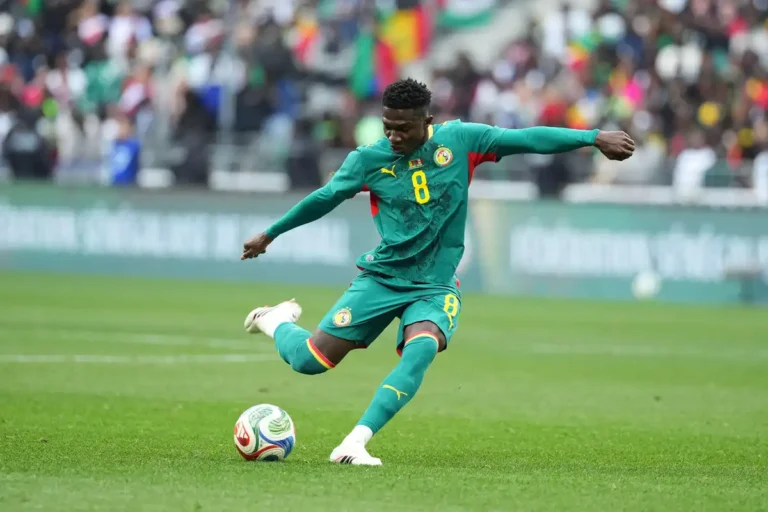 Lamine Camara visé par Liverpool ©Alamy