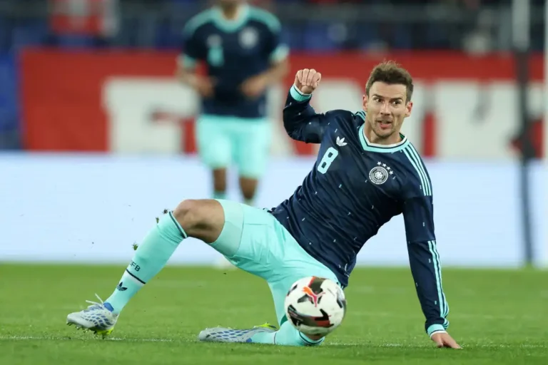 Leon Goretzka visé par Manchester United ©Alamy