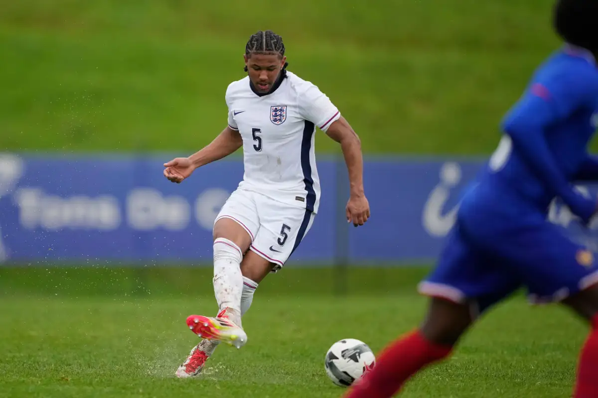 Amissah : l&rsquo;Europe traque le défenseur de 19 ans