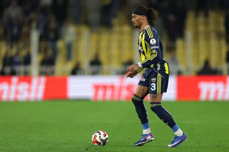 Archie Brown sous le maillot de Fenerbahçe