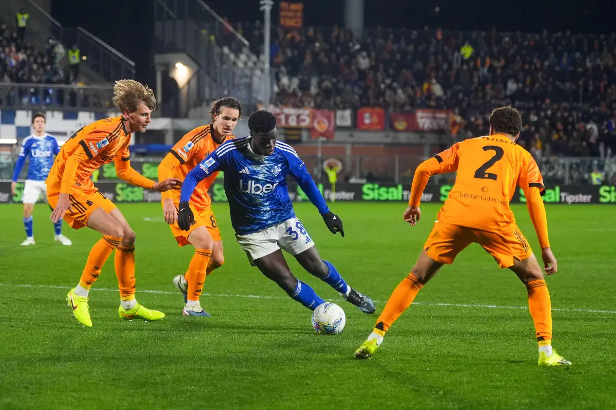 Assane Diao sous le maillot de Côme