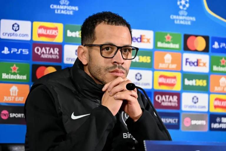 Chelsea : l'entraîneur surprend après l'interdiction de transfert