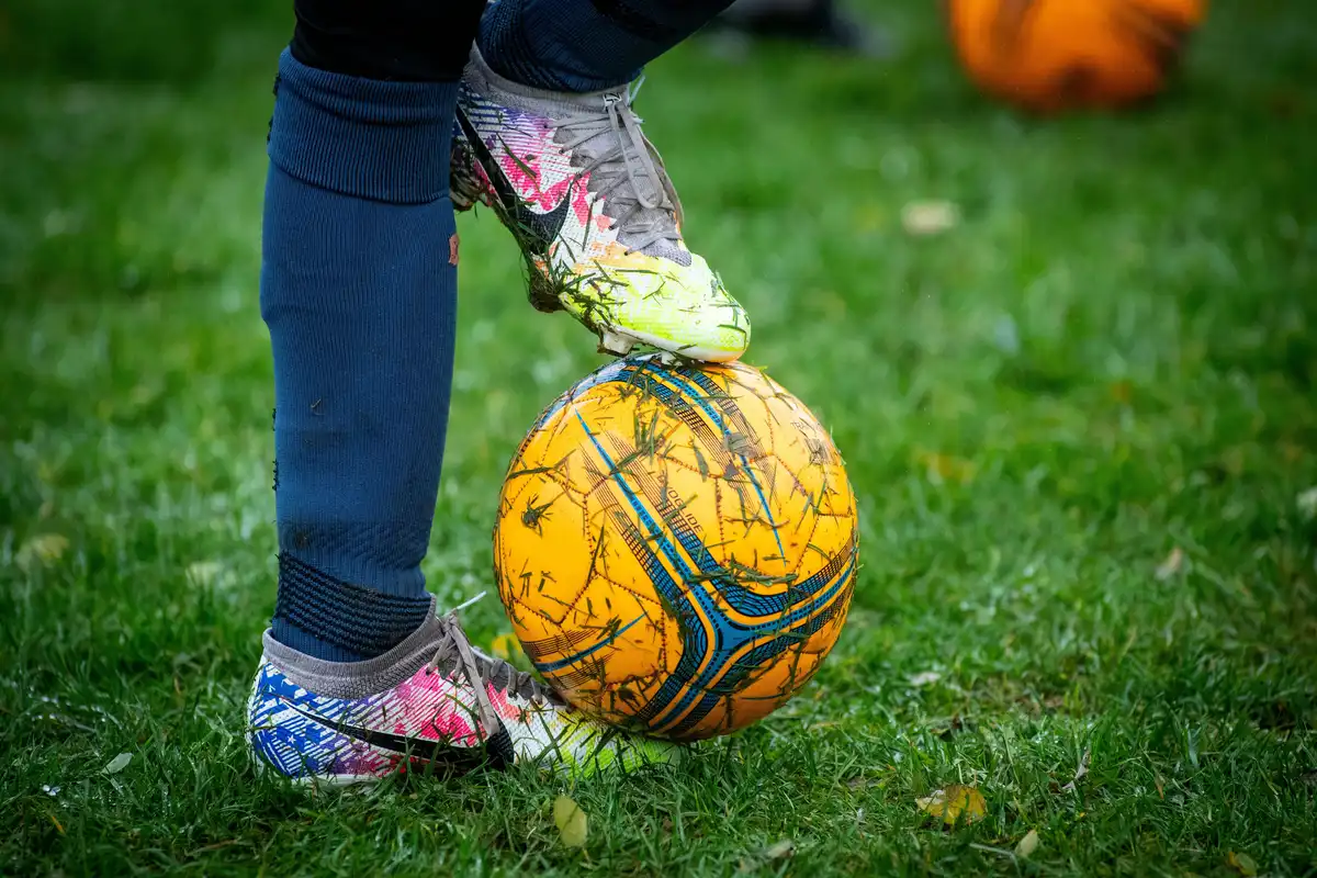 Les géants de Serie A à l’assaut d’un prodige défensif de 16 ans