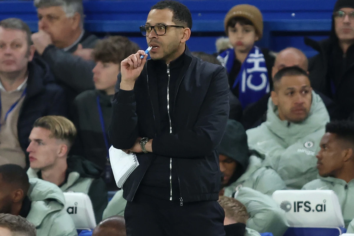 Liam Rosenior menacé ©Alamy