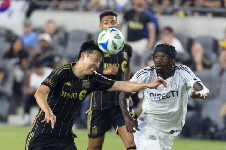 Manu Duah sous le maillot de San Diego